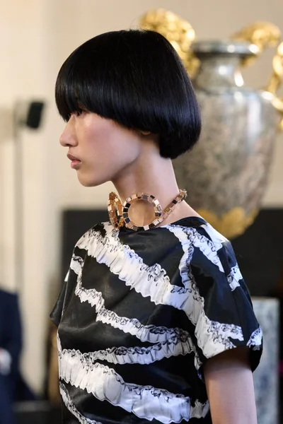 Look 84